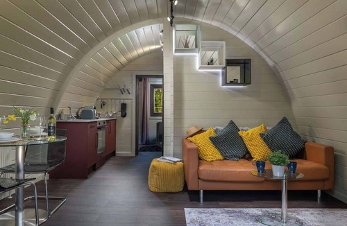 Malmesbury Cabin | Foxes Den