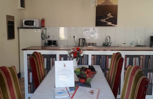 Saint-Aubin-de-Terregatte House | FOXES FARM 18TH CENTURY FARMHOUSE, Nr MONT SAINT MICHEL NORMANDY