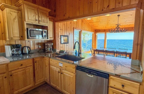 Lutsen House | Foxfire - Lake Superior - Lutsen, MN - Cascade Vacation Rentals