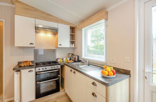 Bala Ski Chalet | Foxglove 4 Platinum (Pet)