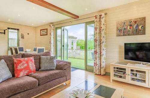 Holsworthy House | Foxglove Lodge