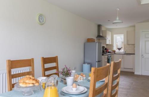 Scarborough House | Foxglove - Uk51200