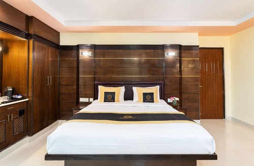 Rakabganj Hotel | Foxoso Taj View Hotel