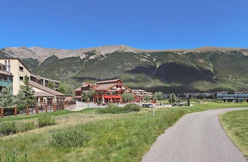 Copper Mountain Village Hotel | Foxpine Hotel Style Room with 1 Bed #311 by RedAwning