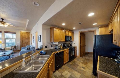 Kimball Junction Apartment | Foxpoint condo