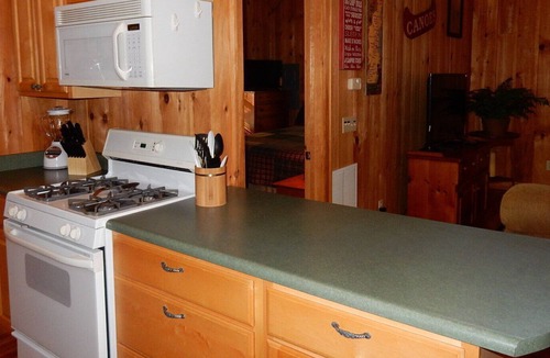 Sapphire Cabin | Foxs Den - Cozy Mountain Cabin!