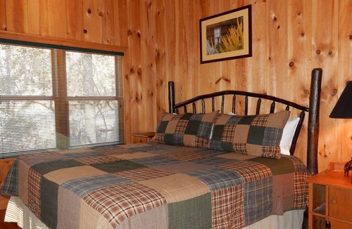 Sapphire Cabin | Foxs Den - Cozy Mountain Cabin!