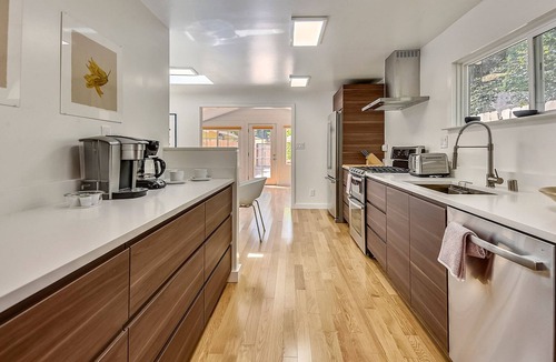 Northwood Cabin | Foxwood ~ Completely Updated Cabin, Well-Stocked, Super Comfy! Walk to River