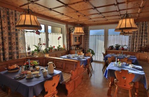 Obertilliach House | Frühstückspension Jagdhof