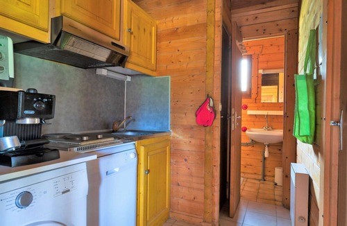 Camps-Saint-Mathurin-Leobazel House | Beautiful private villa for 5 people with TV, terrace and pets allowed