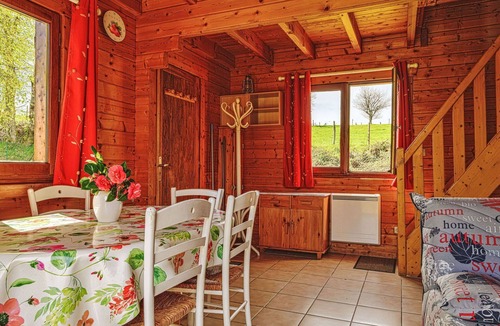 Camps-Saint-Mathurin-Leobazel House | Beautiful private villa for 5 people with TV, terrace and pets allowed