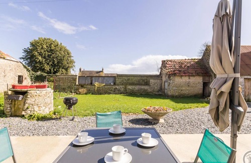 Vierville Cottage | Cozy House near Utah Beach, Pets Allowed
