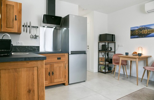 Coise-Saint-Jean-Pied-Gauthier Apartment | ✨ Nature Getaway in Savoie – Cozy Apartment with Terrace, Parking & BBQ Near Lake & Mountains ✨