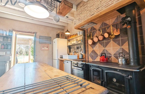 Rosnay Cottage | Charming Eco-Friendly Home in Brenne Natural Park with Private Garden, Terrace & Modern Amenities