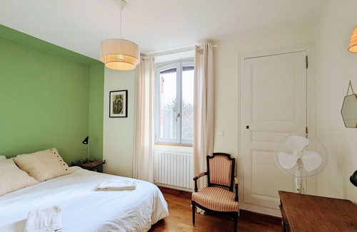 Rosnay Bed & Breakfast | Room with heated pool in Brenne Regional Park