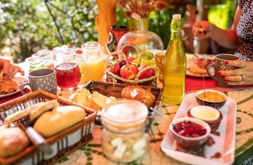 Durfort-et-Saint-Martin-de-Sossenac Bed & Breakfast | Le Portel des Arnaud Chambres d'Hôtes