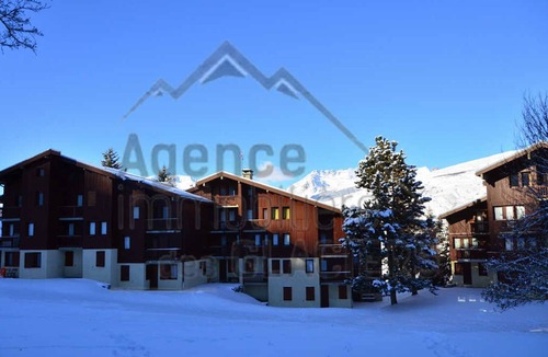 Montchavin Apartment | Renovated duplex for 8 near slopes with parking, balcony, mountain view, 3 bedrooms