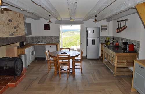 Rouffignac-Saint-Cernin-de-Reilhac House | A breathtaking view @Aux Volets Bleus at Mark & Sylvie