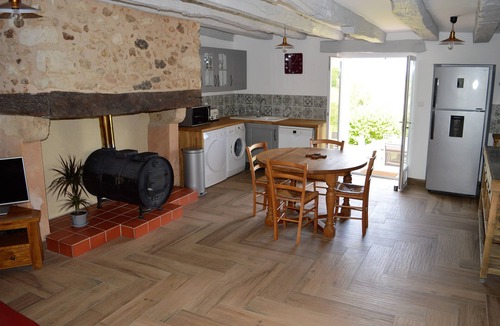 Rouffignac-Saint-Cernin-de-Reilhac House | A breathtaking view @Aux Volets Bleus at Mark & Sylvie