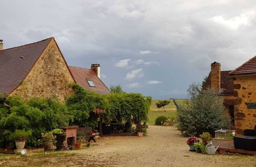 Rouffignac-Saint-Cernin-de-Reilhac House | Gîte Olive 3 2p Avec spa Privé, Périgord Noir