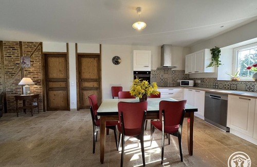 Rouffignac-Saint-Cernin-de-Reilhac Cottage | Stone house with AC, 4 guests