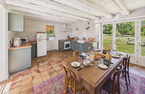 Rouffignac-Saint-Cernin-de-Reilhac House | House for 6: Garden and veranda