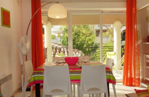 Saint-Cyr-sur-Mer Apartment | Le Madrilène by Interhome