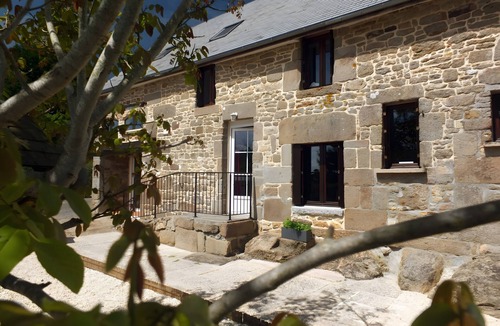 Saint-Georges-de-Reintembault House | La Guinchère: Spacious Breton House near Mont-Saint-Michel and Fougères