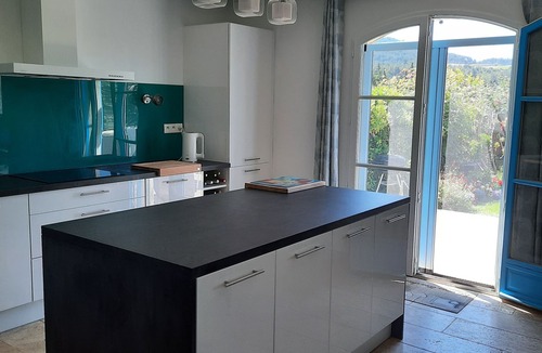 Saint-Laurent-de-la-Cabrerisse Villa | Wake Up In a French Villa Surrounded by a Vineyards and Beautiful Scenery.