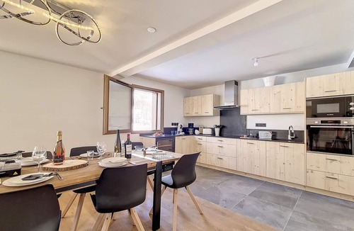 Le Bettaix Ski Chalet | Luxury chalet 10 pers, sauna, garage near slopes