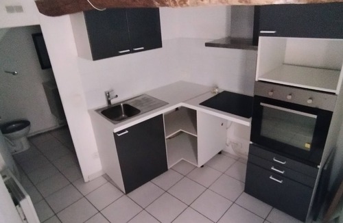 Saint-Maximin-la-Sainte-Baume Apartment | Bright 37m2 T2 apartment at the foot of Sainte Victoire/Lac du Verdon