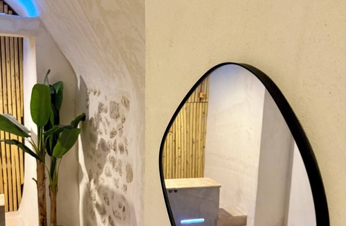 Saint-Maximin-la-Sainte-Baume Apartment | Apartment with jacuzzi