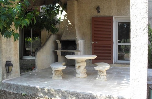 Saint-Maximin-la-Sainte-Baume Villa | Spacious family villa with pool in the heart of green Provence, 4 bedrooms