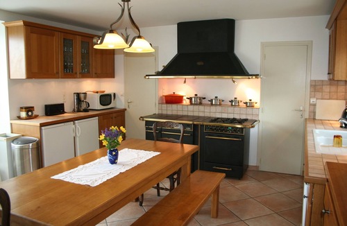 Saint-Quentin-sur-Sauxillanges House | Hameau MANAJEP is made up of the lodgings MAJES, NAOLE, JEPATAN and the room JEPHOS
