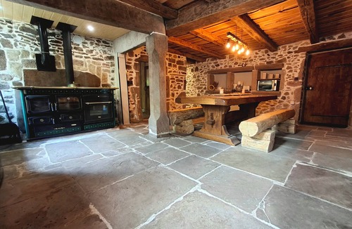 Ternuay-Melay-et-Saint-Hilaire House | Alter Native Farm