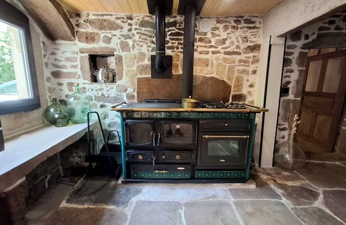 Ternuay-Melay-et-Saint-Hilaire House | Alter Native Farm