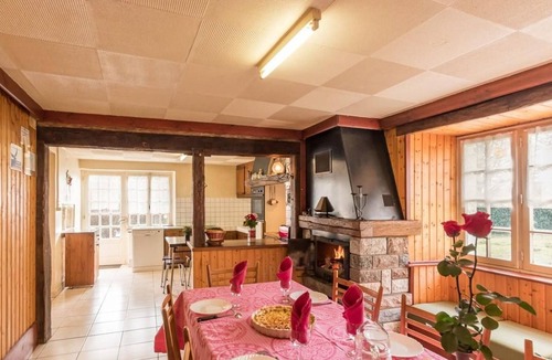 Ternuay-Melay-et-Saint-Hilaire Cottage | Rustic house for 5 with fireplace and garden