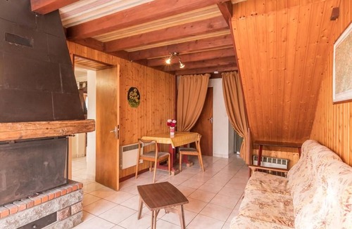 Ternuay-Melay-et-Saint-Hilaire Cottage | Rustic house for 5 with fireplace and garden