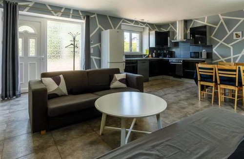 Villedieu-les-Poeles House | Village house 3 bedrooms large terrace - Dodo et Tartine
