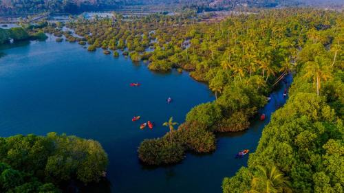 Paravur Resort | Fragrant Nature Backwater Resort & Ayurveda Spa Kollam