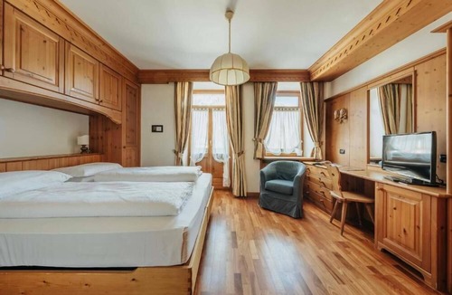 Cortina d'Ampezzo Historic Centre Hotel | Franceschi Park Hotel