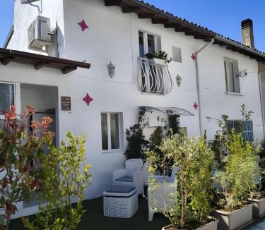 Cellatica Bed & Breakfast | Franciacorta White