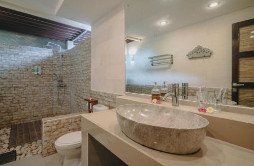 Lovina House | Frangipani Beach Hotel