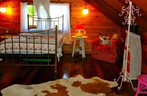 Mooloolah Valley House | Frangipani House ... special birthdays, family fun, bush retreats, celebrations