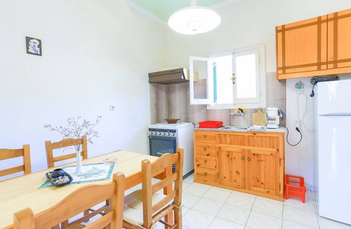 Agios Spyridon Corfu House | Frangiskos Ena: Private Apt, shared pool. WiFi, A/C, close to the sea.
