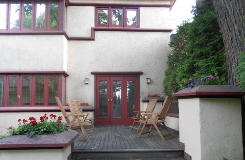 Burnham Park House | Frank Lloyd Wright-Designed House In Milwaukee, WI, 4 Bed 2.5 Bath, Sleep10