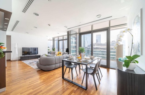 Bur Dubai Apartment | Frank Porter - Burj Daman