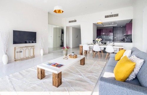 Dubai Marina Apartment | Frank Porter - Cayan Tower