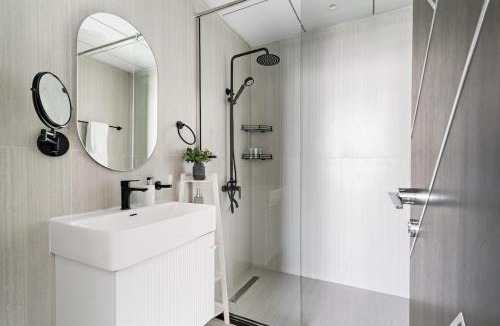 Al Barsha Apartment | Frank Porter - Opalz By Danube