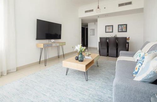 Jumeirah Lake Towers Apartment | Frank Porter - V3 Tower